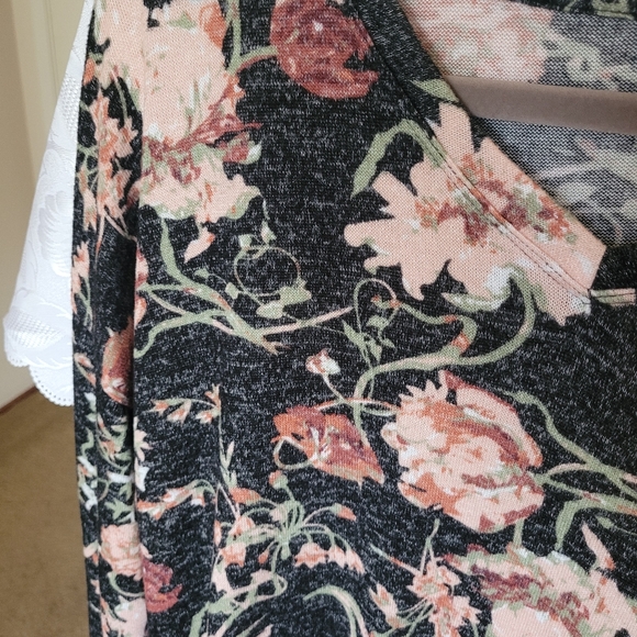 BUY 3, get 1 FREE (SEE DETAILS), Brand Well Worn Sweater - (314) - Picture 2 of 5